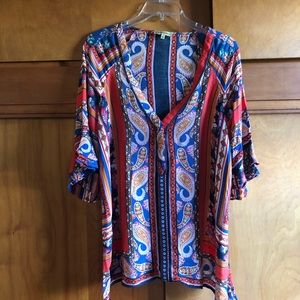 Democracy women’s top size large